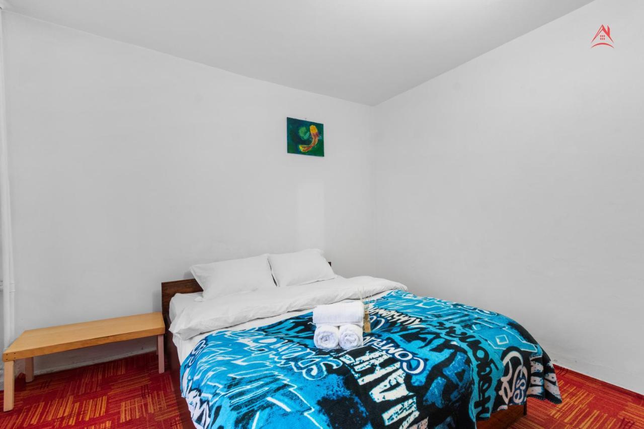 Dristor Large And Cozy Apartment Bukarest Eksteriør billede