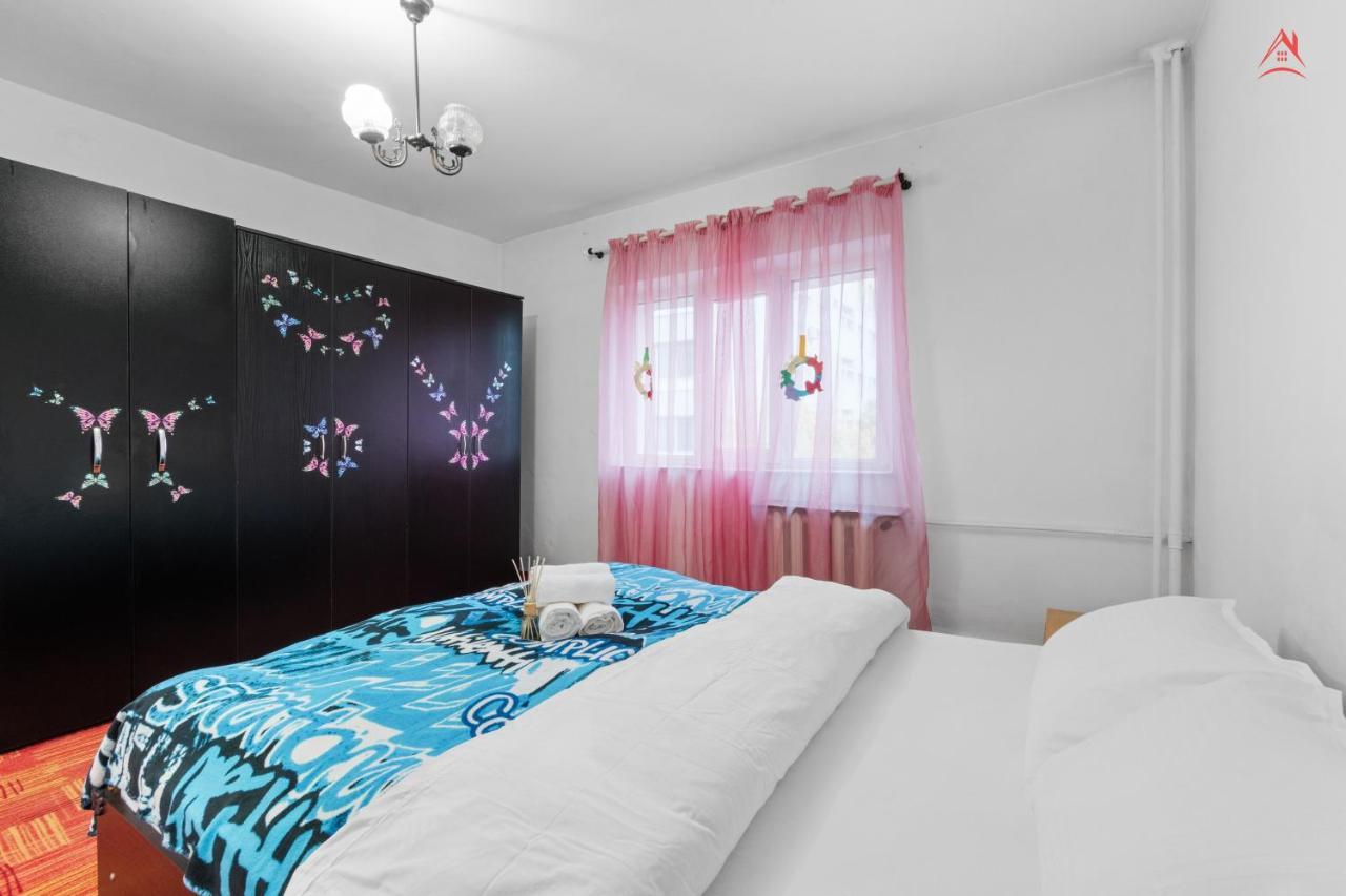 Dristor Large And Cozy Apartment Bukarest Eksteriør billede