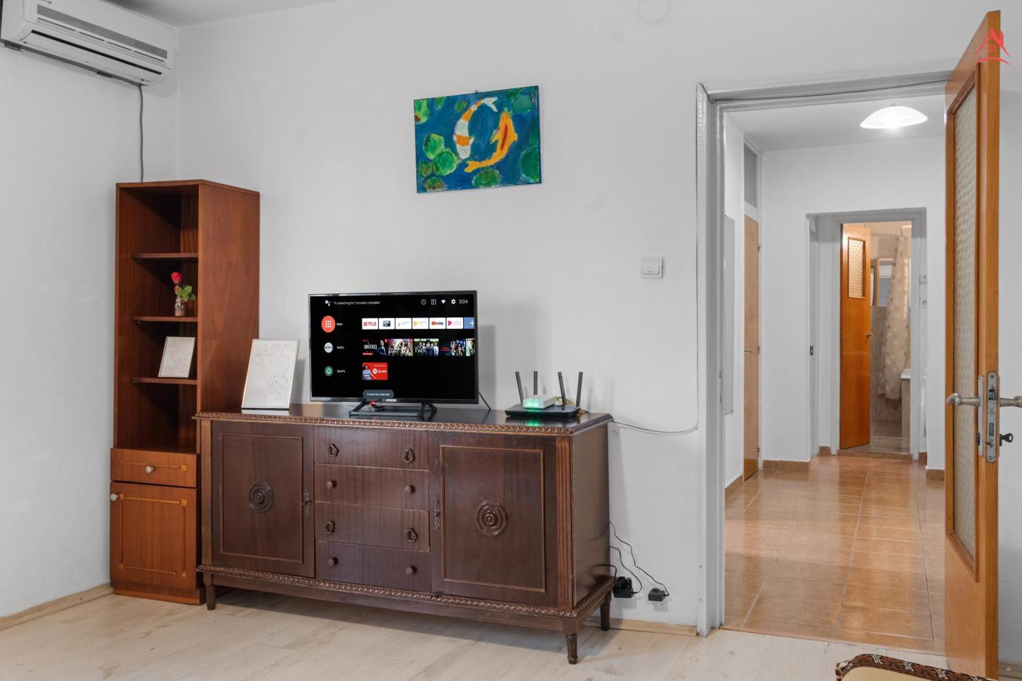 Dristor Large And Cozy Apartment Bukarest Eksteriør billede